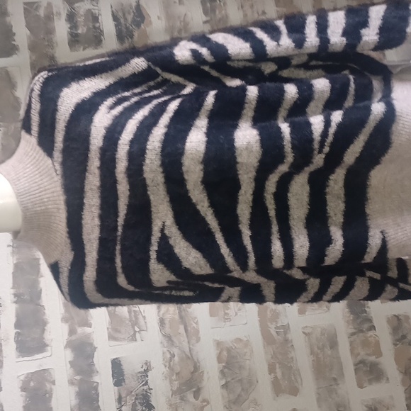 Twine & String oversized Sweater - Picture 2 of 9